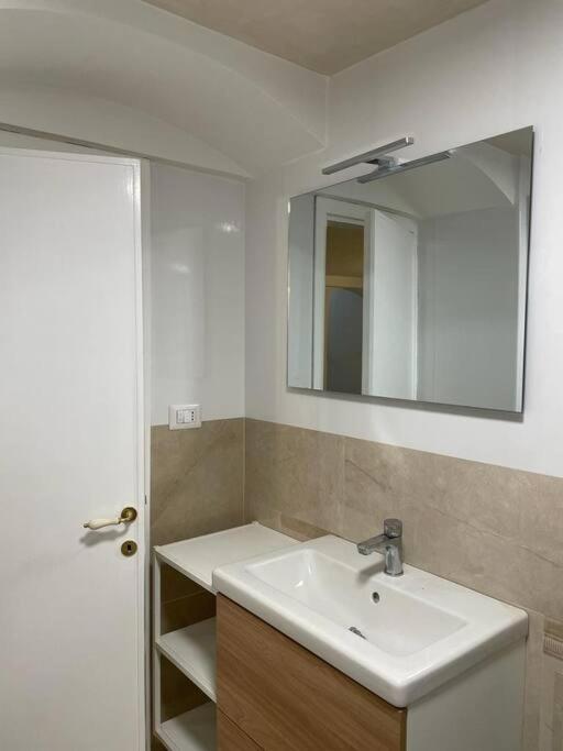 Bellaflo: Small Apartment In The Center Of Firenze Esterno foto